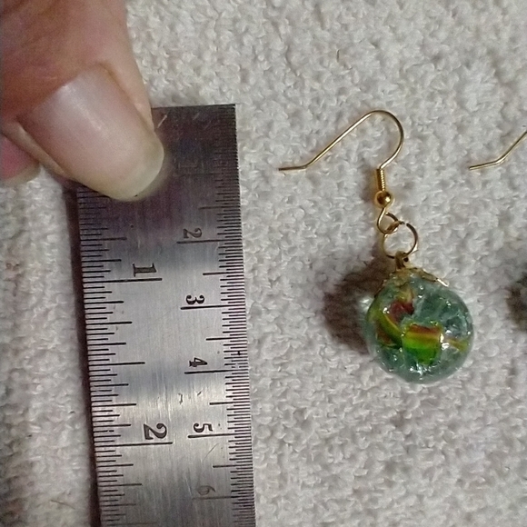 Goldtone colorful glass globe dangle ball wire earrings - Picture 2 of 3